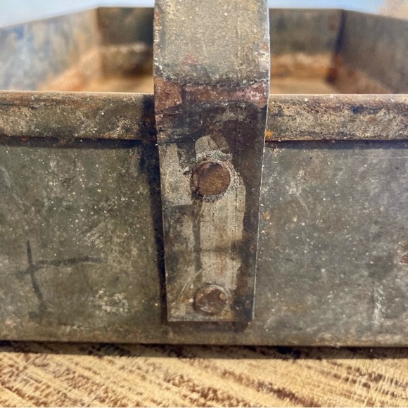Industrial Distressed Tool Box Metal Tray Metal With Handle Rustic Farmhouse - Picture 16 of 16